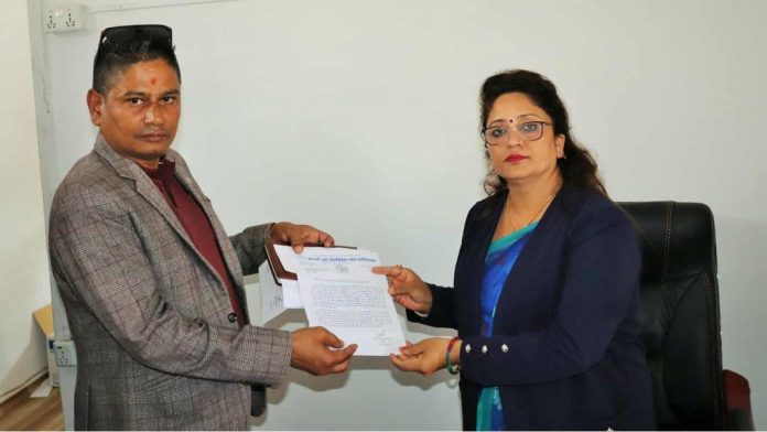 6e608bc2-9d86-455b-93c1-487ae93eaad3