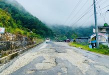 पोखरा–बागलुङ सडकमा यात्रा गर्न सकस