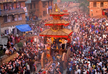 बिस्केट जात्राको इतिहासमै पहिलोपटक महिलाले ताने नकिजु अजिमा (भद्रकाली)को रथ