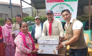 सहकारीका शेयर सदस्यलाई मौरी घार वितरण