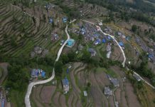 पर्यटकीयस्थल टोड्के जोड्ने सडक स्तरोन्नति