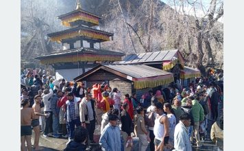 मुक्तिनाथबाट फर्किने भारतीय पर्यटकले बागलुङमा चहलपहल