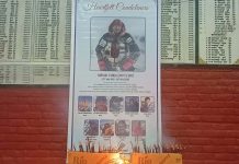 विश्वचर्चित पर्वतारोही निम्स दाइको निधनमा पोखराका युवाद्वारा दीप प्रज्वलन