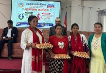 रघुगङ्गामा ज्येष्ठ नागरिकको घरमै पुगेर स्वास्थ्य परीक्षण