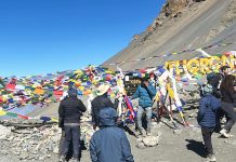 मनाङमै अड्किए पर्यटक