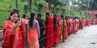 हरितालिका पर्व : पशुपति क्षेत्रमा बिहानैदेखि महिला व्रतालुको लाम