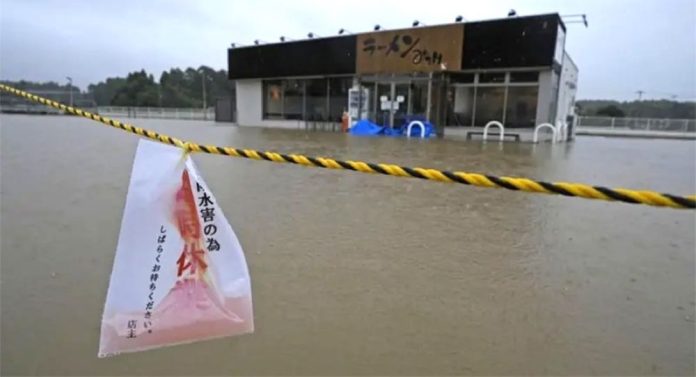 Typhoon-Dujuan-Japan