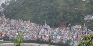 विपद्ले थलिएको म्याग्दीलाई पुनर्निर्माणको चिन्ता (आलेख)