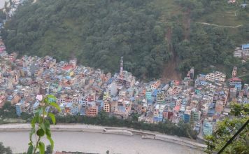 विपद्ले थलिएको म्याग्दीलाई पुनर्निर्माणको चिन्ता (आलेख)