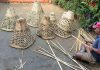 डोको बुन्दै, सीप सिकाउँदै