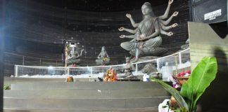 दुर्गा पूजा मण्डपमा भागदौड, १९ जनाको मृत्यु